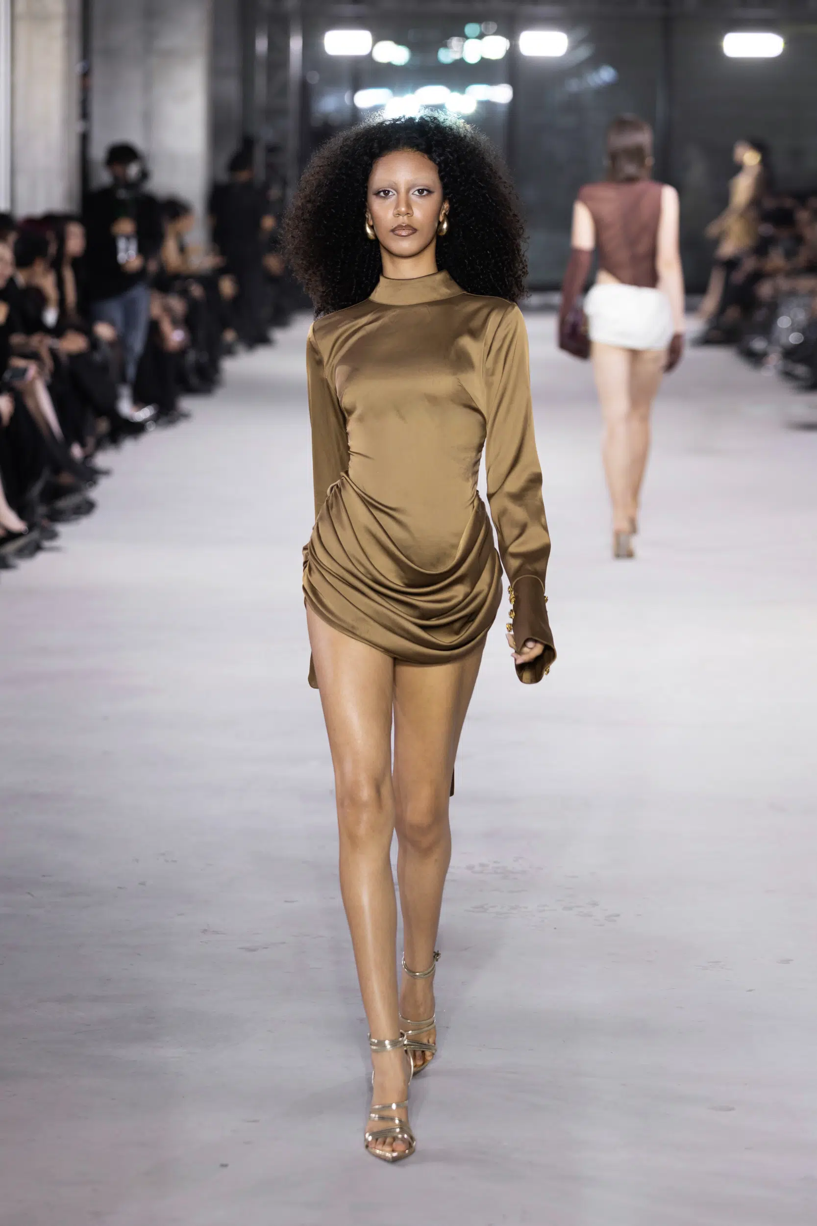 NTK Đỗ Long trình làng bộ sưu tập “Emerge” lấy cảm hứng từ sự tái sinh