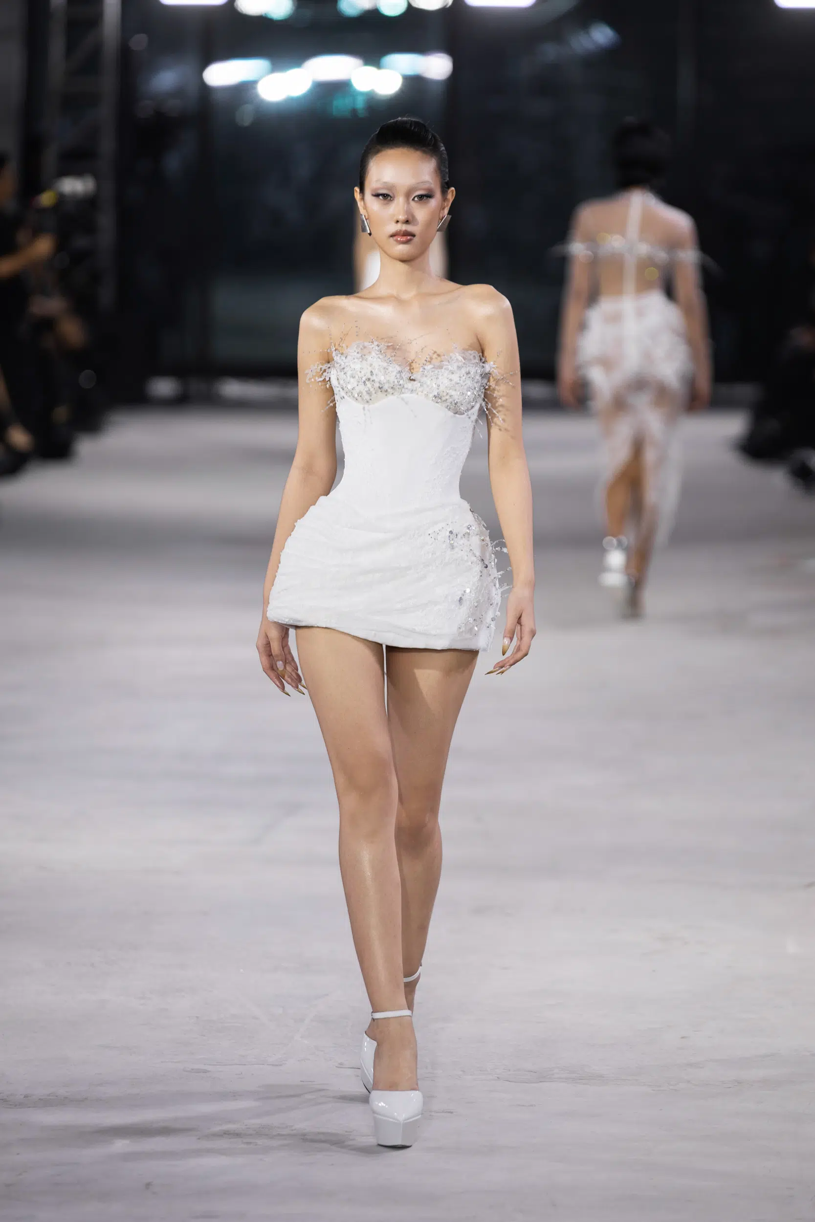 NTK Đỗ Long trình làng bộ sưu tập “Emerge” lấy cảm hứng từ sự tái sinh