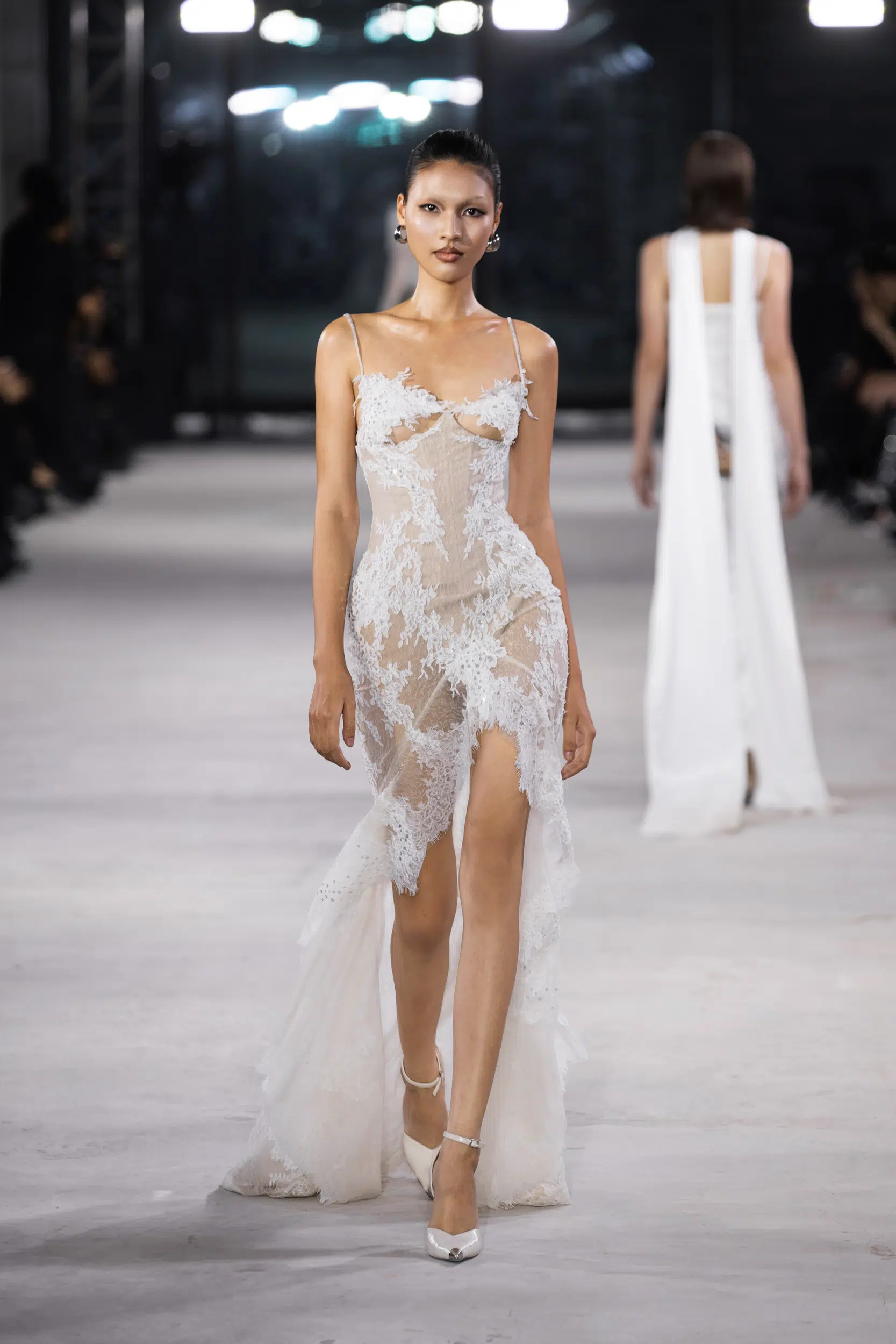 NTK Đỗ Long trình làng bộ sưu tập “Emerge” lấy cảm hứng từ sự tái sinh