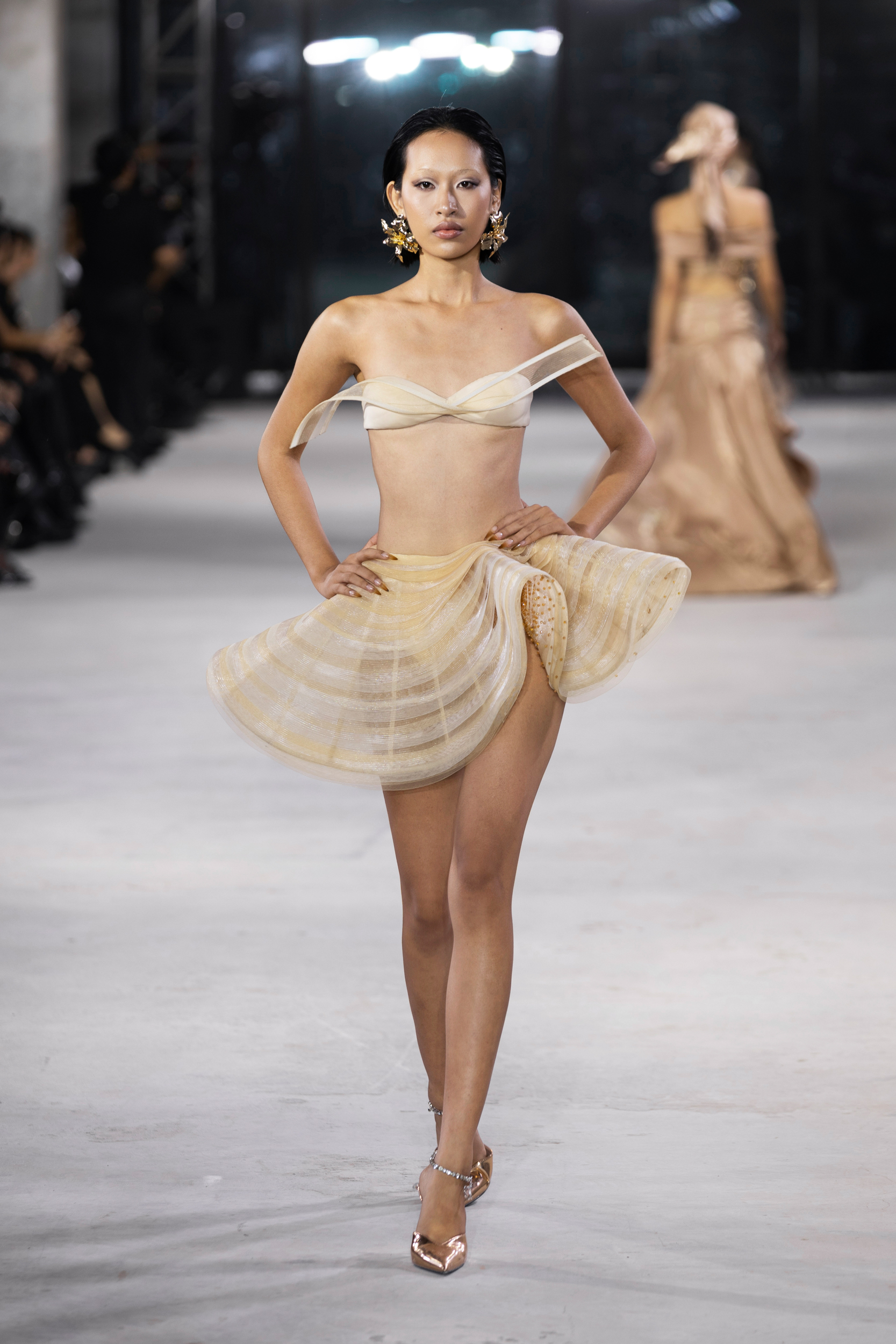 NTK Đỗ Long trình làng bộ sưu tập “Emerge” lấy cảm hứng từ sự tái sinh