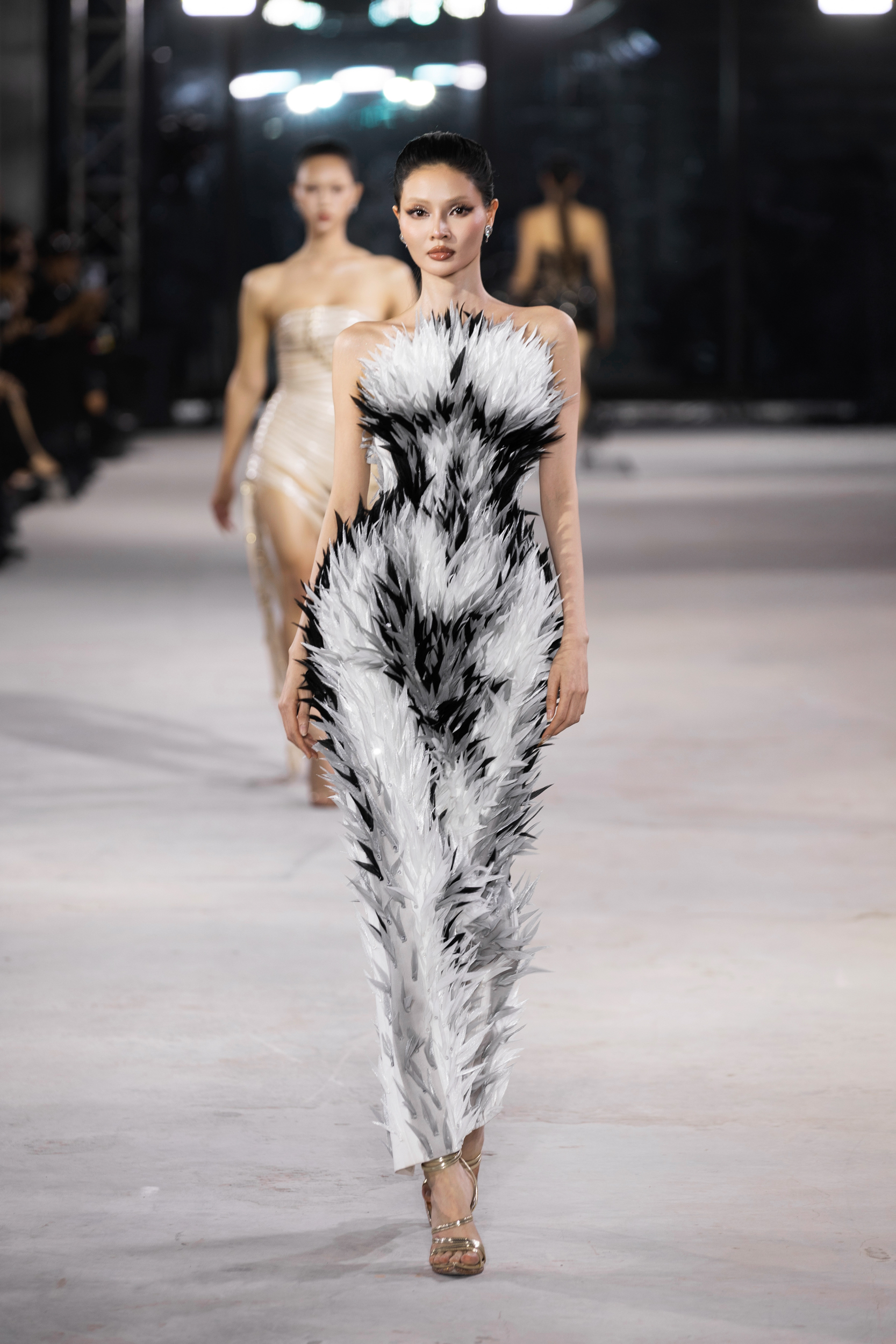 NTK Đỗ Long trình làng bộ sưu tập “Emerge” lấy cảm hứng từ sự tái sinh