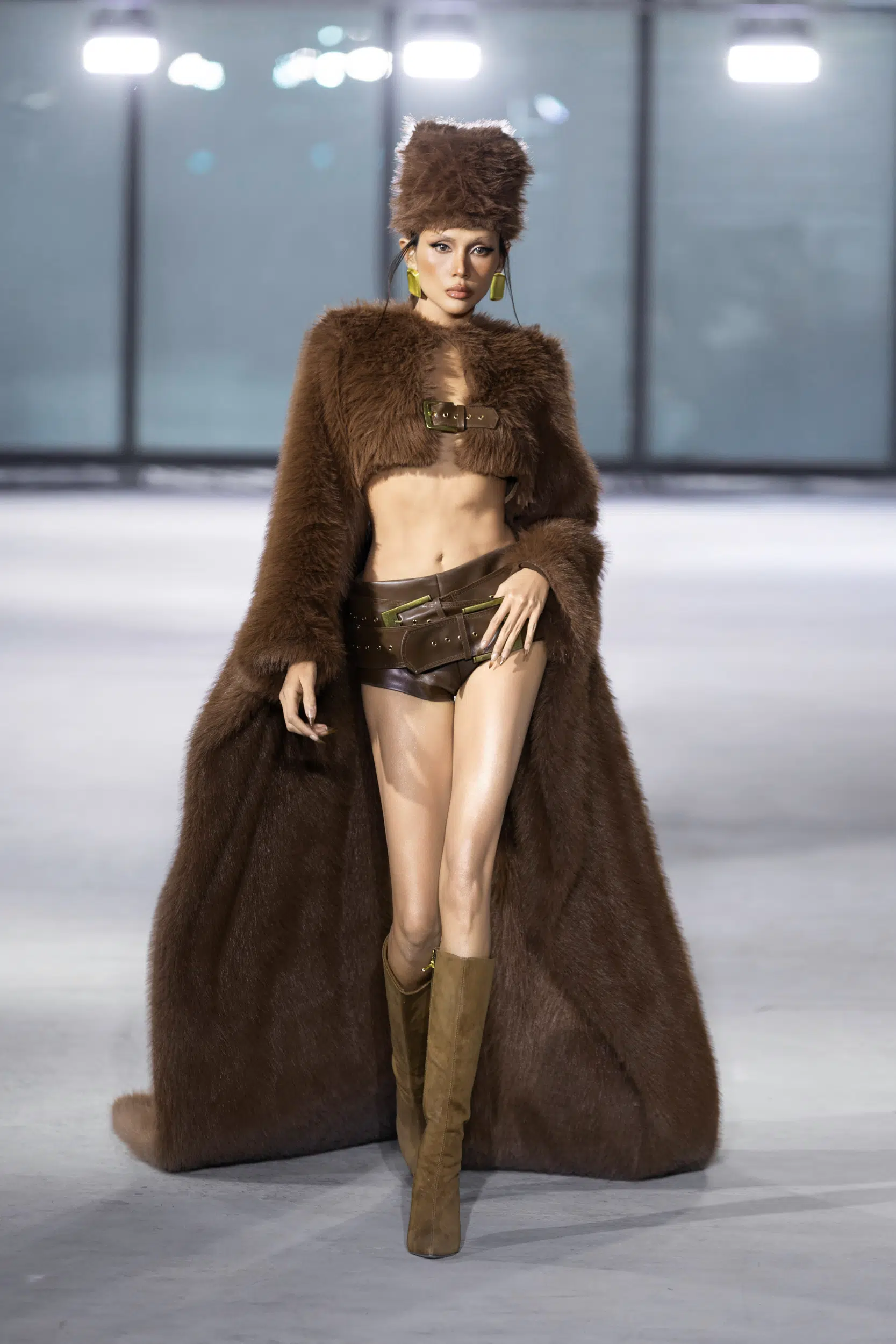 NTK Đỗ Long trình làng bộ sưu tập “Emerge” lấy cảm hứng từ sự tái sinh