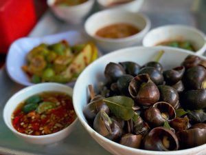 Từ bờ ruộng đến góc phố mùa đông: Hành trình thăng hoa của món ốc Việt