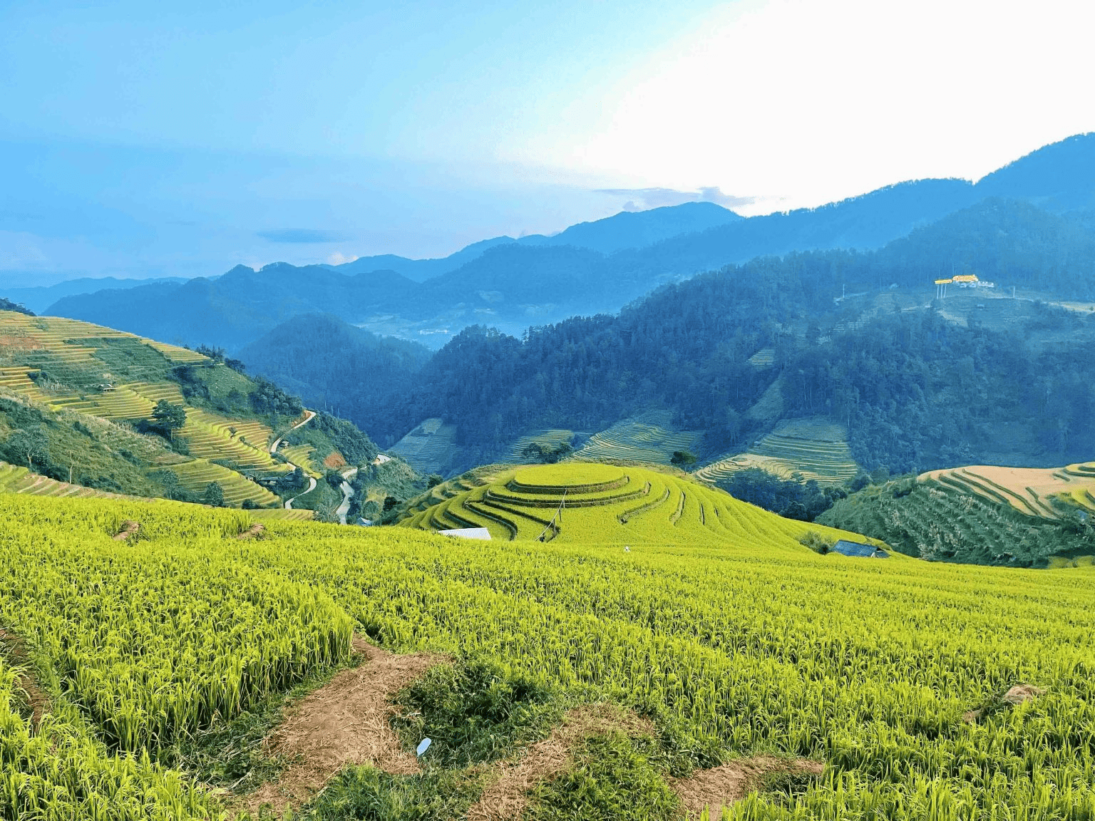 Cùng Heritage điểm qua một số địa điểm du lịch miền Bắc đáng để trải nghiệm