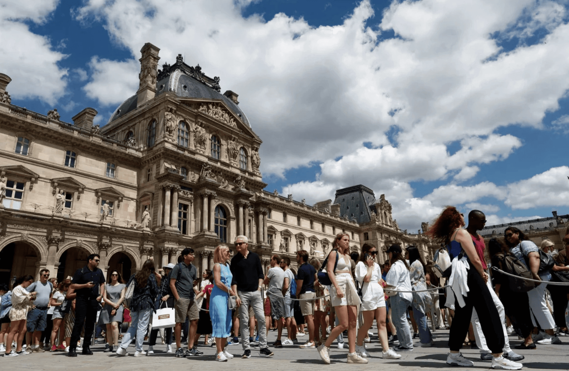 Du lịch nước ngoài dịp Tết đòi hỏi sự chuẩn bị kỹ lưỡng hơn các kỳ nghỉ khác