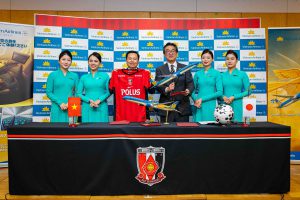 Vietnam Airlines đồng hành cùng CLB bóng đá hàng đầu Nhật Bản Urawa Red Diamonds