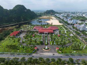 “Bảo tàng sống” dưới chân núi Ngũ Hành