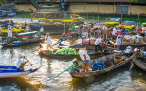 Những ngôi chợ bồng bềnh trên sông
