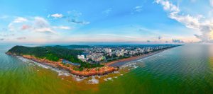 Xứ Thanh – Biển gọi người về, phố níu chân