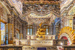 A symphony of color at Ung Mausoleum