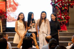 “Nhựa ban mai” và những lớp sơn của tuổi mười sáu