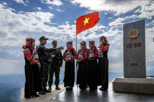 Về Điện Biên nghe mây núi kể chuyện